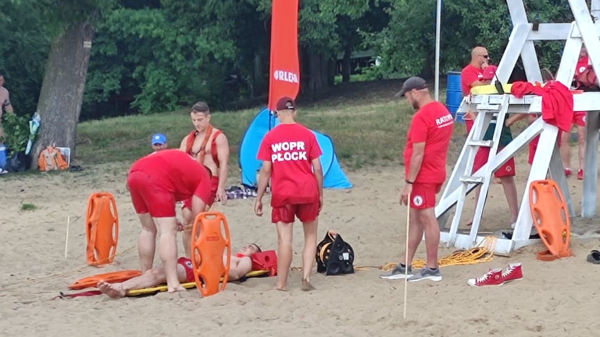 infoPłockTV Na plaży w Grabinie ruszyła akcja bezpieczne