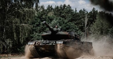 Jeden z najnowocześniejszych czołgów na świecie – czołg Leopard 2A5 na sochaczewskich schronach