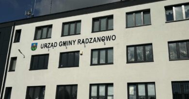 Remont Urzędu Gminy w Radzanowie – niewielkie utrudnienia Remont Urzędu Gminy w Radzanowie – niewielkie utrudnienia